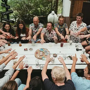 Frühstückspension Surf Camp San Sebastian Partyhostel 